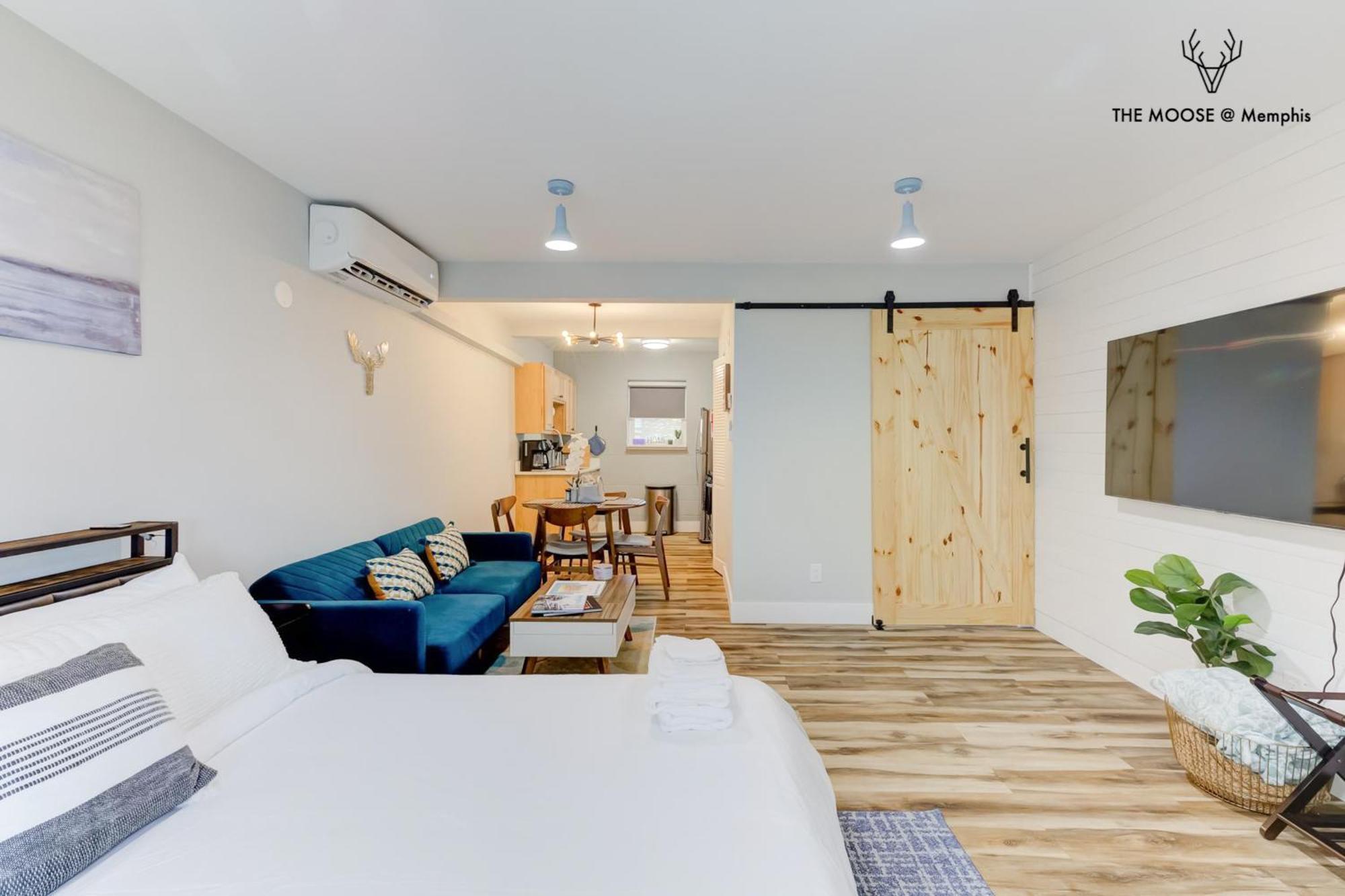 The Moose #11 - Luxe Modern Loft With King Bed, Free Parking & Wi-fi Appartement *