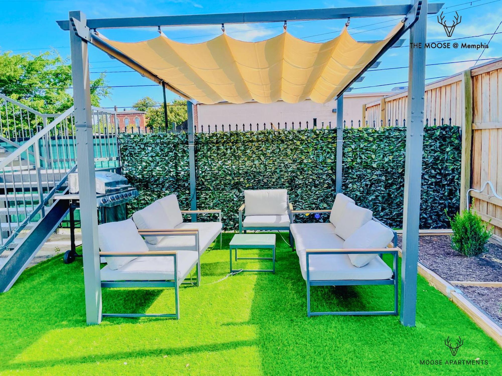 The Moose #11 - Luxe Modern Loft With King Bed, Free Parking & Wi-fi