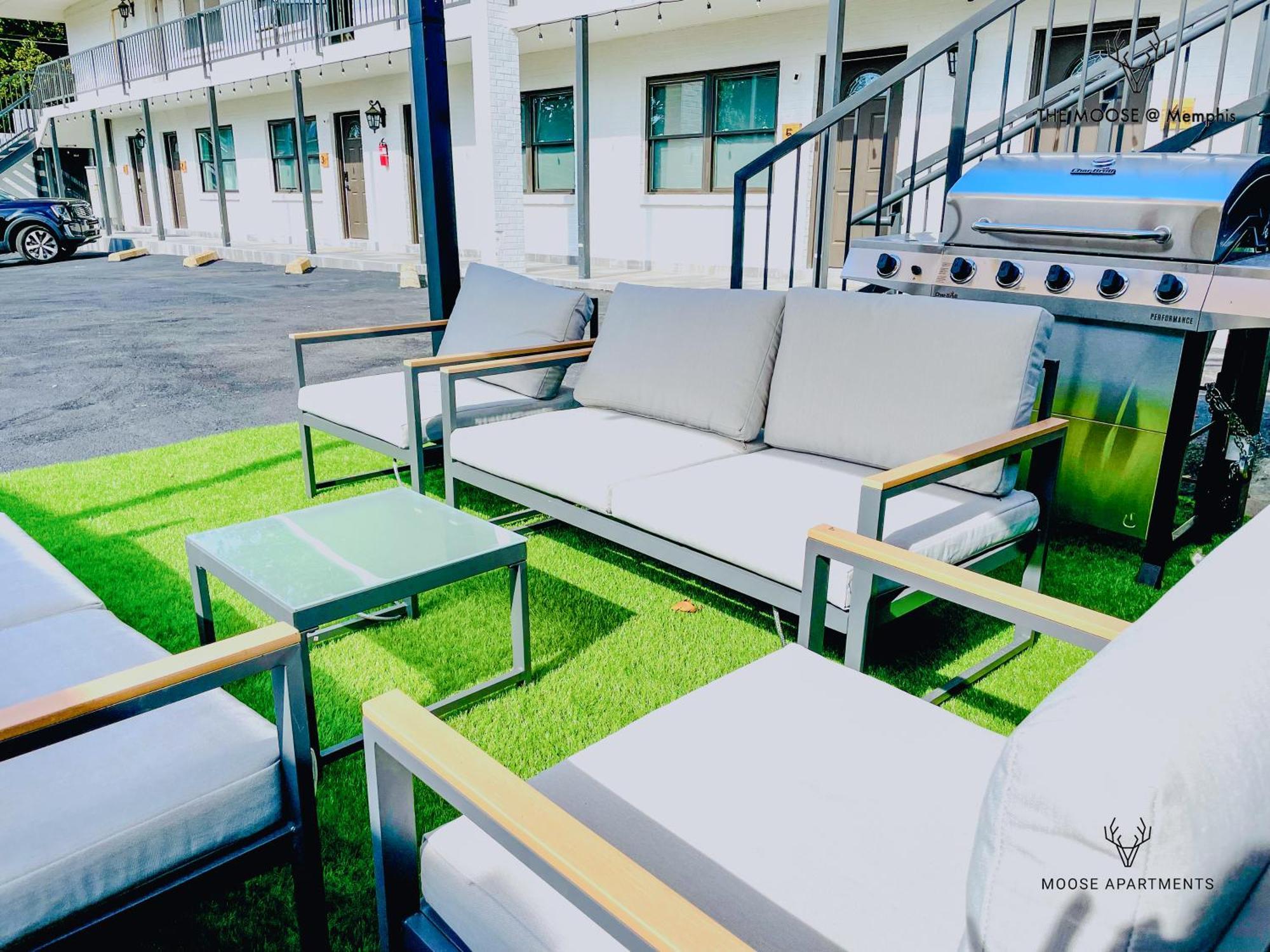 The Moose #11 - Luxe Modern Loft With King Bed, Free Parking & Wi-fi Appartement